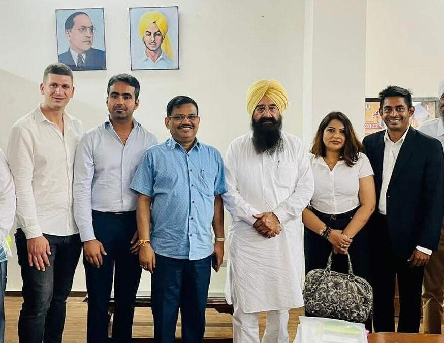 ਗੁਰਮੀਤ ਸਿੰਘ ਖੁੱਡੀਆਂ ਵੱਲੋਂ ਖੇਤੀ ਨੂੰ ਲਾਹੇਵੰਦ ਧੰਦਾ ਬਣਾਉਣ ਲਈ ਕਰੋਸ਼ੀਆ ਅਤੇ ਸ੍ਰੀਲੰਕਾ ਦੇ ਵਫ਼ਦ ਨਾਲ ਵਿਚਾਰ ਵਟਾਂਦਰਾ
