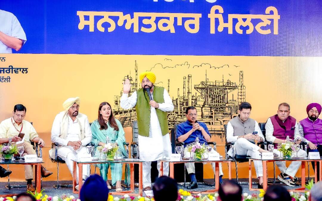 ‘ਸਰਕਾਰ-ਸਨਅਤਕਾਰ ਮਿਲਣੀ’ ਦੌਰਾਨ ਮਾਝੇ ਦੇ ਉੱਘੇ ਸਨਅਤਕਾਰਾਂ ਅਤੇ ਉੱਦਮੀਆਂ ਨੇ ਸੂਬਾ ਸਰਕਾਰ ਦੇ ਉਪਰਾਲਿਆਂ ਨੂੰ ਸਲਾਹਿਆ