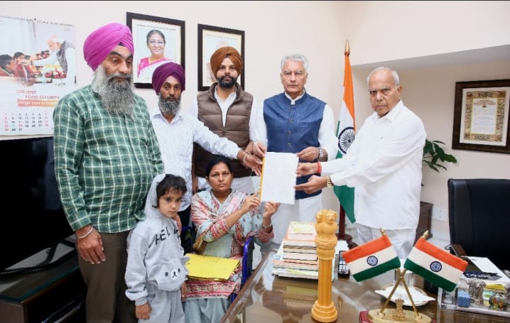 ਸਹਾਇਕ ਪ੍ਰੋਫ਼ੈਸਰ ਬਲਵਿੰਦਰ ਕੌਰ ਦੀ ਖ਼ੁਦਕੁਸ਼ੀ ਲਈ ਜ਼ਿੰਮੇਵਾਰ ਵਿਅਕਤੀਆਂ ਖ਼ਿਲਾਫ਼ ਕਾਰਵਾਈ ਹੋਣੀ ਚਾਹੀਦੀ ਹੈ: ਜਾਖੜ