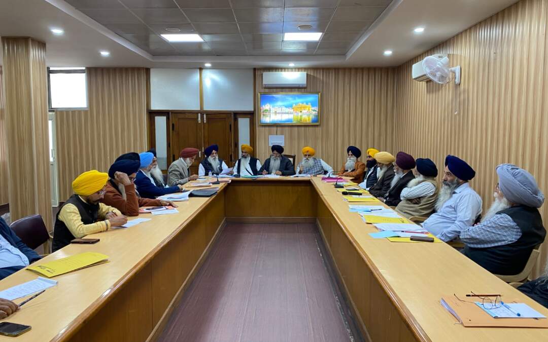 -ਸ਼੍ਰੋਮਣੀ ਕਮੇਟੀ ਵੱਲੋਂ ਬੰਦੀ ਸਿੰਘਾਂ ਦੀ ਰਿਹਾਈ ਦੇ ਮਾਮਲੇ ’ਤੇ ਬੁੱਧੀਜੀਵੀਆਂ ਤੇ ਕਾਨੂੰਨੀ ਮਾਹਰਾਂ ਨਾਲ ਭਰਵੀਂ ਬੈਠਕ ਆਯੋਜਿਤ