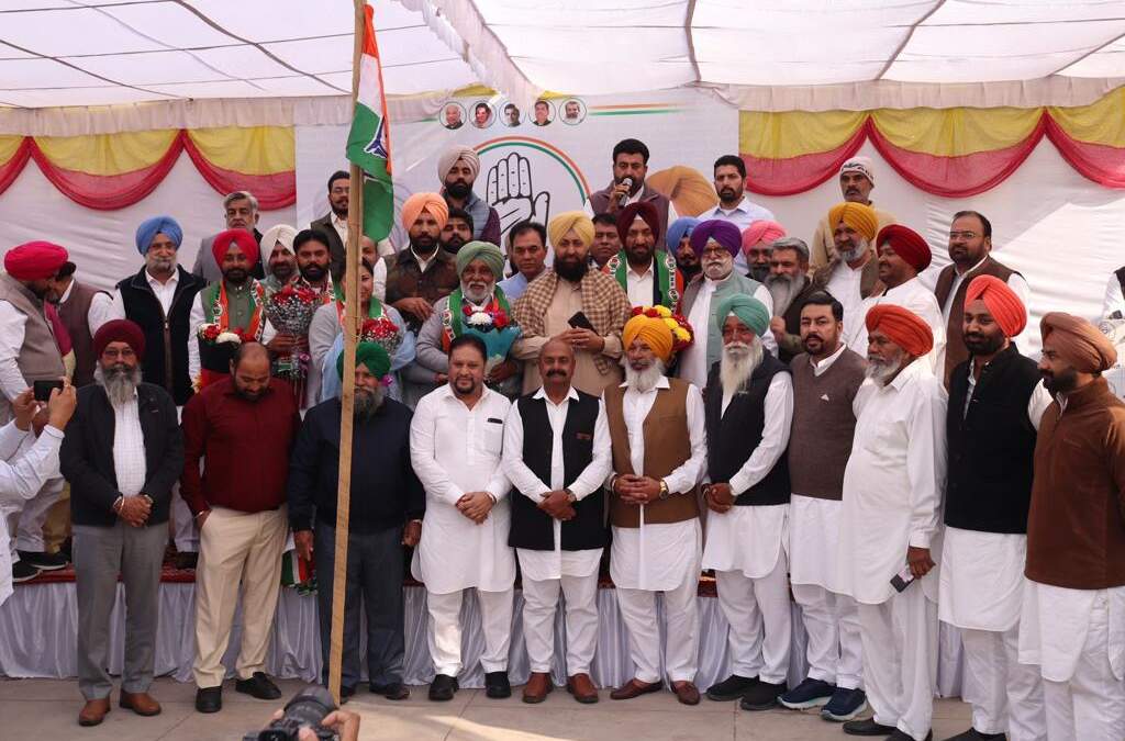 ਪੰਜਾਬ ‘ਚ ਹੋਰ ਸਿਆਸੀ ਨੇਤਾਵਾਂ ਨੇ ਕਾਂਗਰਸ ਦਾ ਸਾਥ ਦਿੱਤਾ