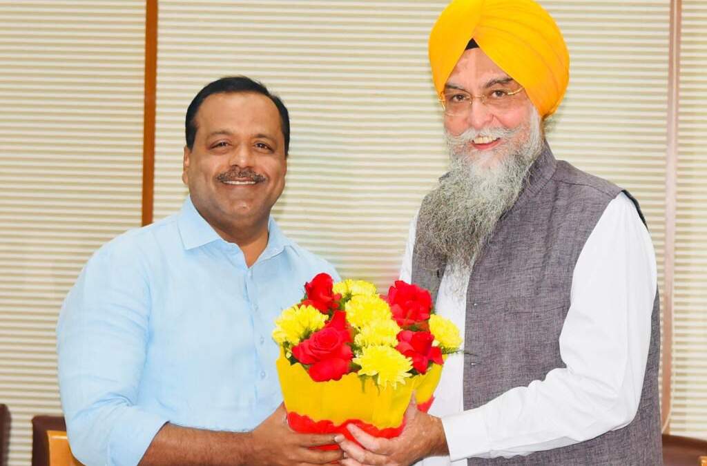 ਕਰਨਾਟਕਾ ਵਿਧਾਨ ਸਭਾ ਸਪੀਕਰ ਦੀ ਅਗਵਾਈ ਵਾਲੇ ਵਫ਼ਦ ਵੱਲੋਂ ਸੰਧਵਾਂ ਨਾਲ ਮੁਲਾਕਾਤ