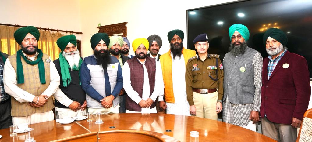 ਦੇਸ਼ ਵਿੱਚ ਸਭ ਤੋਂ ਵੱਧ ਗੰਨੇ ਦਾ ਭਾਅ ਪੰਜਾਬ `ਚ ਹੋਵੇਗਾ; ਕਿਸਾਨ ਜਥੇਬੰਦੀਆਂ ਨਾਲ ਮੀਟਿੰਗ ਤੋਂ ਬਾਅਦ ਮੁੱਖ ਮੰਤਰੀ ਦਾ ਐਲਾਨ