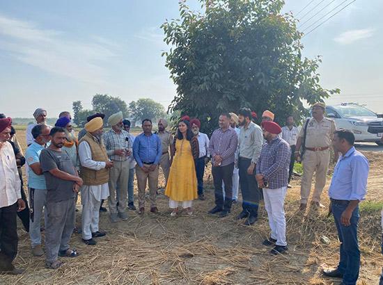 ਜ਼ਿਲ੍ਹਾ ਪ੍ਰਸ਼ਾਸ਼ਨ ਪਰਾਲੀ ਸਾੜਨ ਦੀਆਂ ਘਟਨਾਵਾਂ ‘ਤੇ ਕਾਬੂ ਪਾਉਣ ਲਈ ਵਚਨਬੱਧ ਹੈ – ਡਿਪਟੀ ਕਮਿਸ਼ਨਰ