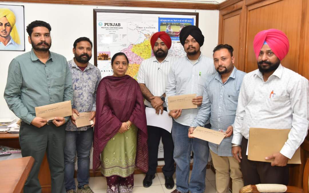 * ਡਾ. ਬਲਜੀਤ ਕੌਰ ਵੱਲੋਂ ਸਮਾਜਿਕ ਸੁਰੱਖਿਆ ਅਤੇ ਇਸਤਰੀ ਤੇ ਬਾਲ ਵਿਕਾਸ ਵਿਭਾਗ ਵਿੱਚ ਨਿਯੁਕਤ ਉਮੀਦਵਾਰਾਂ ਨੂੰ ਤਰਸ ਦੇ ਆਧਾਰ ‘ਤੇ ਨਿਯੁਕਤੀ ਪੱਤਰ ਸੌਂਪੇ*