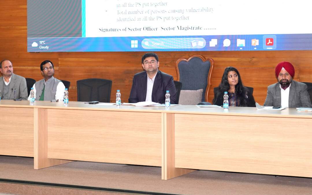 ਸੈਕਟਰ ਅਫਸਰਾਂ ਨੂੰ ਸ਼ਕਤੀ ਪ੍ਰਦਾਨ ਕਰਨਾ: ਆਮ ਚੋਣਾਂ 2024 ਲਈ ਸਿਖਲਾਈ ਅਤੇ ਓਰੀਐਂਟੇਸ਼ਨ ਪ੍ਰੋਗਰਾਮ