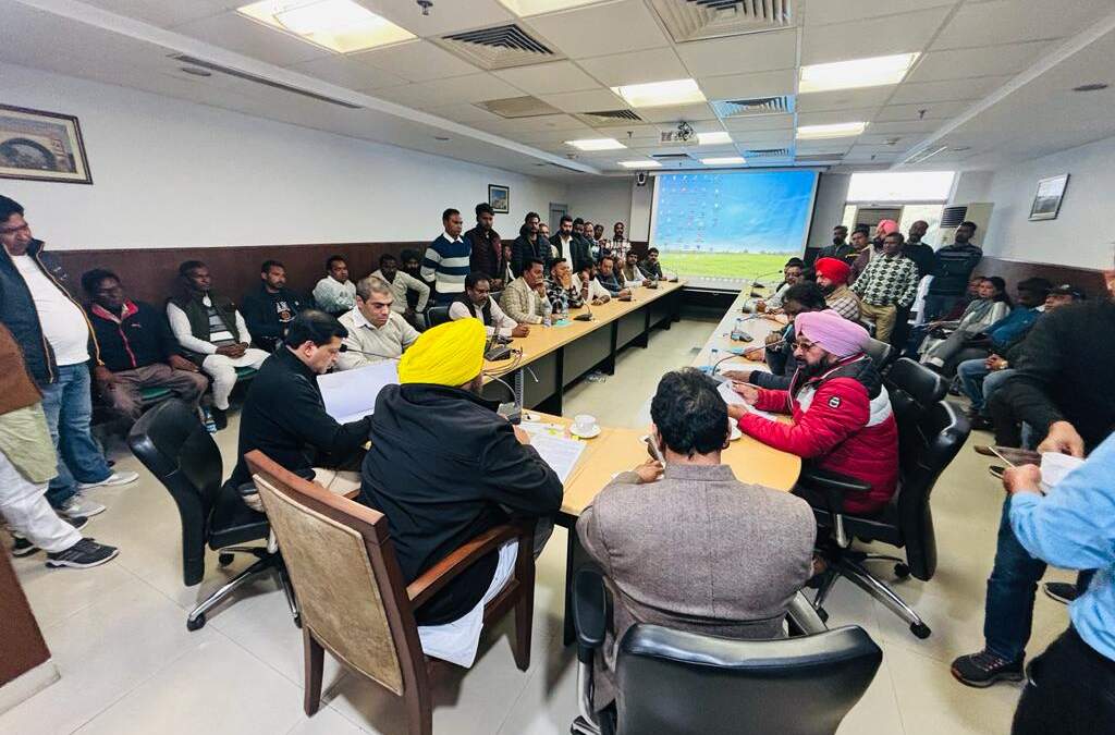 ਸਥਾਨਕ ਸਰਕਾਰਾਂ ਬਾਰੇ ਮੰਤਰੀ ਬਲਕਾਰ ਸਿੰਘ ਨੇ ਸਫਾਈ ਸੇਵਕਾਂ ਅਤੇ ਮਿਉਸੀਪਲ ਵਰਕ ਯੂਨੀਅਨਾਂ ਦੇ ਨੁਮਾਇੰਦਿਆਂ ਨਾਲ ਕੀਤੀ ਮੀਟਿੰਗ