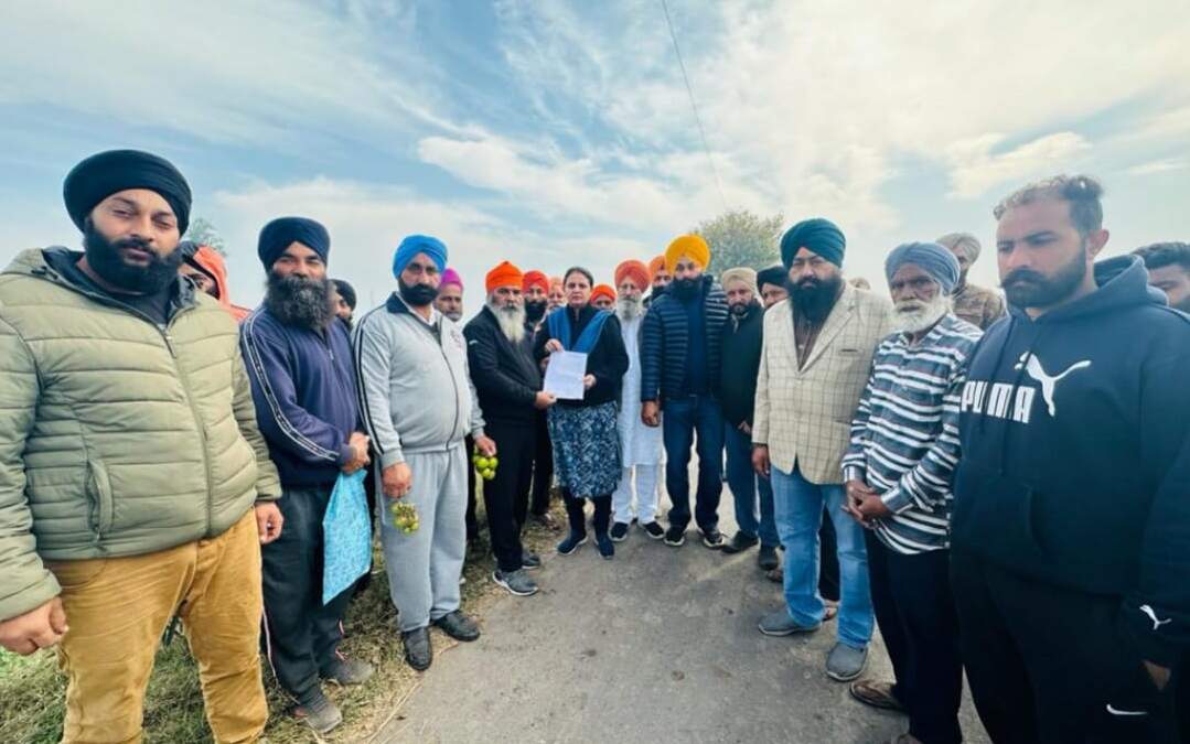 ਜੈ ਇੰਦਰ ਕੌਰ ਨੇ ਫ਼ਸਲਾਂ ਉੱਤੇ ਉੱਲੀ ਦੇ ਹਮਲੇ ਕਾਰਨ ਪ੍ਰਭਾਵਿਤ ਹੋਏ ਸਨੌਰ ਦੇ ਟਮਾਟਰ ਕਿਸਾਨਾਂ ਦਾ ਕੀਤਾ ਦੌਰਾ