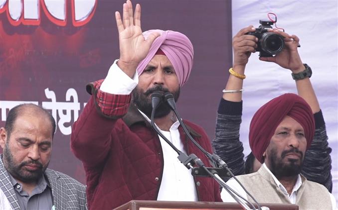 ਪੰਜਾਬ ਕਾਂਗਰਸ ਵੱਲੋਂ ਕਪੂਰਥਲਾ ‘ਚ ‘ਆਪ’ ਖਿਲਾਫ ਧਰਨਾ