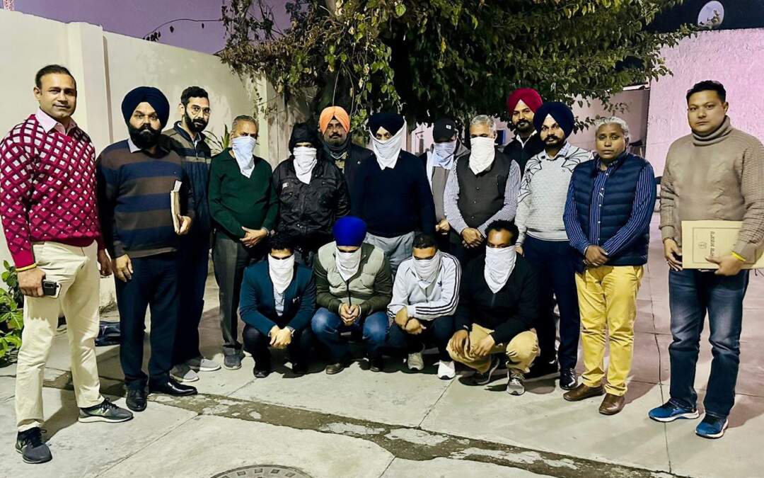 ਪੰਜਾਬ ਫਾਰਮੇਸੀ ਕੌਂਸਲ ਦੇ ਰਜਿਸਟਰਾਰਾਂ ਦੀ ਮਿਲੀਭੁਗਤ ਨਾਲ ਧੋਖਾਧੜੀ ਰਾਹੀਂ ਡੀ-ਫਾਰਮੇਸੀ ਦੀਆਂ ਡਿਗਰੀਆਂ ਲੈਣ ਵਾਲੇ 9 ਕੈਮਿਸਟ ਵਿਜੀਲੈਂਸ ਬਿਊਰੋ ਵੱਲੋਂ ਗ੍ਰਿਫ਼ਤਾਰ