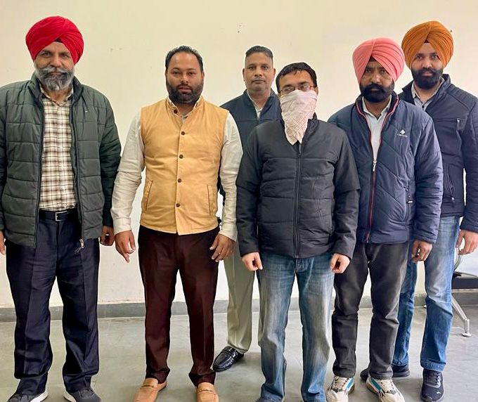 ਵਿਜੀਲੈਂਸ ਬਿਊਰੋ ਨੇ ਸੁਧਾਰ ਟਰੱਸਟ ਦੇ ਕਾਨੂੰਨ ਅਫ਼ਸਰ ਨੂੰ 8 ਲੱਖ ਰੁਪਏ ਰਿਸ਼ਵਤ ਲੈਣ ਦੇ ਦੋਸ਼ ’ਚ ਗ੍ਰਿਫਤਾਰ ਕੀਤਾ