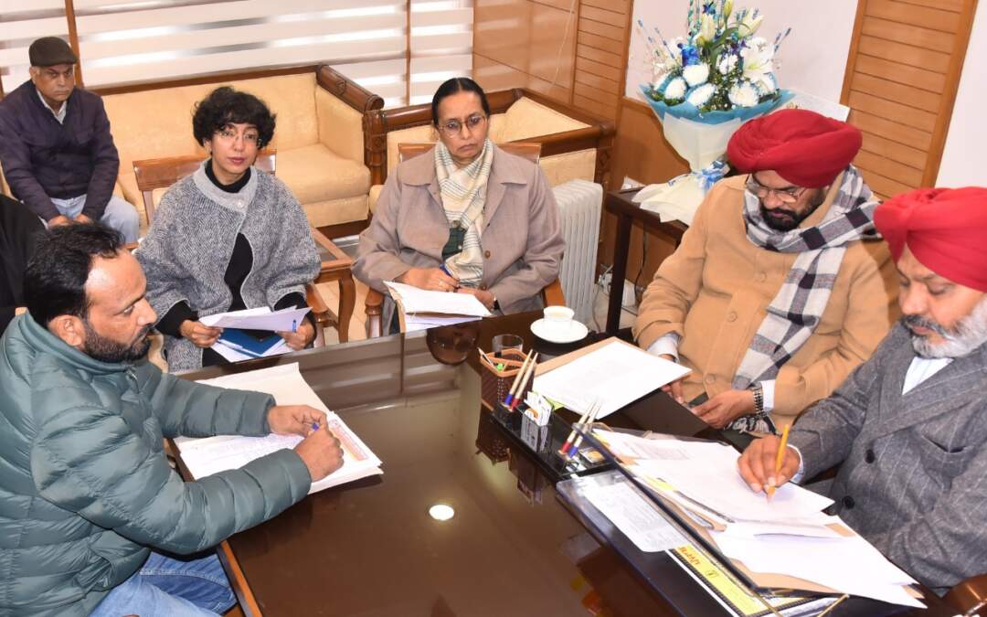 ਕੈਬਨਿਟ ਸਬ-ਕਮੇਟੀ ਵੱਲੋਂ ਸਕੂਲ ਸਿੱਖਿਆ ਵਿਭਾਗ ਨਾਲ ਸਬੰਧਤ ਵੱਖ-ਵੱਖ ਯੂਨੀਅਨਾਂ ਨਾਲ ਮੀਟਿੰਗ