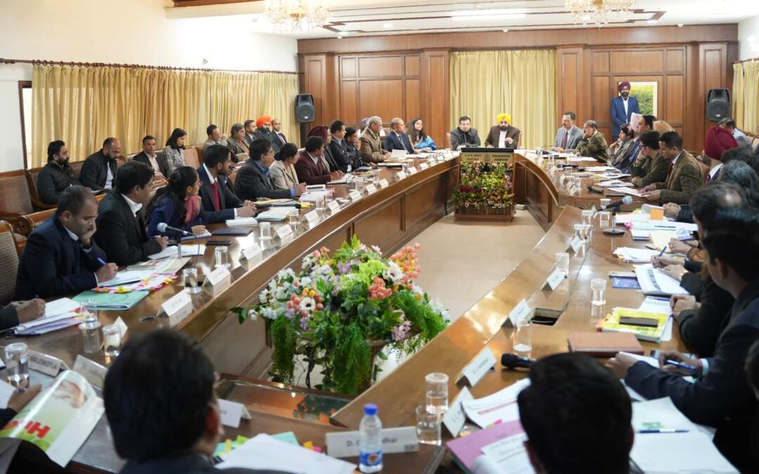 ਮੁੱਖ ਮੰਤਰੀਆਂ ਵੱਲੋਂ ਪੰਜਾਬ ਭਰ ਦੇ ਡਿਪਟੀ ਕਮਿਸ਼ਨਰਾਂ ਨਾਲ ਮੀਟਿੰਗ