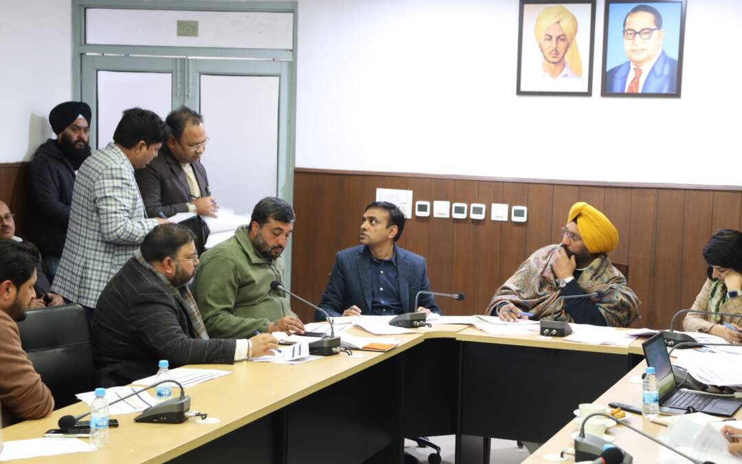 ਸਥਾਨਕ ਸਰਕਾਰਾਂ ਬਾਰੇ ਮੰਤਰੀ ਵੱਲੋਂ ਵੱਖ-ਵੱਖ ਸਕੀਮਾਂ ਅਧੀਨ ਪਏ ਬਕਾਇਆ ਅਣਵਰਤੇ ਫੰਡਾਂ ਨੂੰ ਲੋਕਾਂ ਦੀ ਭਲਾਈ ਲਈ ਵਿਕਾਸ ਕਾਰਜਾਂ ‘ਤੇ ਜਲਦੀ ਖਰਚਣ ਦੇ ਨਿਰਦੇਸ਼