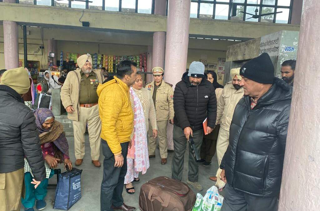 ਆਪ੍ਰੇਸ਼ਨ ਈਗਲ 3: ਪੰਜਾਬ ਪੁਲਿਸ ਨੇ 134 ਬੱਸ ਸਟੈਂਡਾਂ, 181 ਰੇਲਵੇ ਸਟੇਸ਼ਨਾਂ ’ਤੇ ਰਾਜ-ਵਿਆਪੀ ਵਿਸ਼ੇਸ਼ ਚੈਕਿੰਗ ਤੇ ਤਲਾਸ਼ੀ ਅਭਿਆਨ ਦੌਰਾਨ 24 ਅਪਰਾਧਿਕ ਤੱਤਾਂ ਨੂੰ ਕੀਤਾ ਗ੍ਰਿਫਤਾਰ