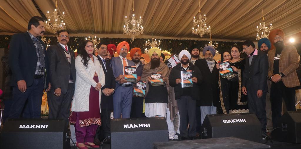 ਮੁੱਖ ਮੰਤਰੀ ਨੂੰ ਮਿਲ ਕੇ ਮੋਹਾਲੀ ਵਿੱਚ ਜਲਦ ਬਣਾਵਾਂਗੇ ਪ੍ਰੈਸ ਕਲੱਬ : ਗੁਰਮੀਤ ਸਿੰਘ ਖੁੱਡੀਆਂ