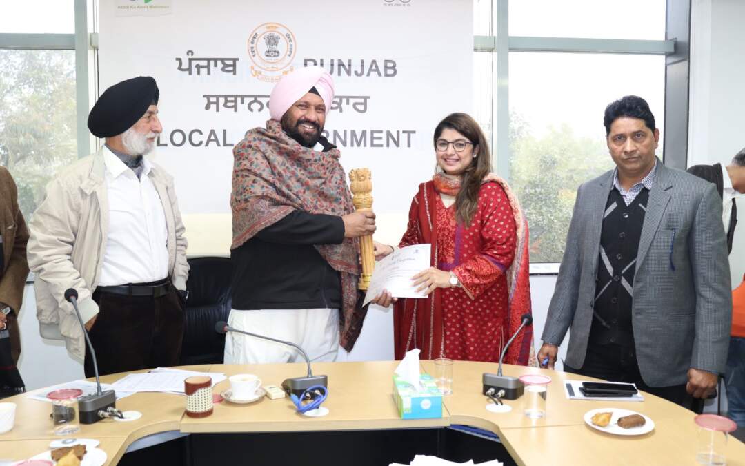 ਸਥਾਨਕ ਸਰਕਾਰਾਂ ਬਾਰੇ ਮੰਤਰੀ ਬਲਕਾਰ ਸਿੰਘ ਨੇ ਸਿਟੀ ਬਿਊਟੀ ਮੁਕਾਬਲੇ ਦੇ ਜੇਤੂਆਂ ਦਾ ਕੀਤਾ ਸਨਮਾਨ
