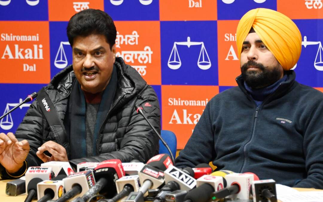 ਆਪ ਆਗੂ ਤੇ ਕੈਬਨਿਟ ਮੰਤਰੀ ਅਮਨ ਅਰੋੜਾ ਨੂੰ ਅਦਾਲਤ ਵੱਲੋਂ ਦੋਸ਼ੀ ਠਹਿਰਾਏ ਜਾਣ ਤੋਂ ਬਾਅਦ ਉਹਨਾਂ ਨੂੰ ਤੁਰੰਤ ਅਯੋਗ ਕਰਾਰ ਦਿੱਤਾ ਜਾਵੇ: ਅਕਾਲੀ ਦਲ