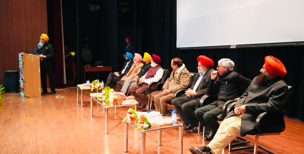 ਸਪੀਕਰ ਸੰਧਵਾਂ ਵੱਲੋਂ ਸਾਬਕਾ ਮੈਂਬਰ ਪਾਰਲੀਮੈਂਟ ਅਤੇ ਪਦਮ ਭੂਸ਼ਣ ਐਵਾਰਡੀ ਤਰਲੋਚਨ ਸਿੰਘ ਦੇ ਜੀਵਨ ‘ਤੇ ਅਧਾਰਿਤ ਪੁਸਤਕ ਜਾਰੀ