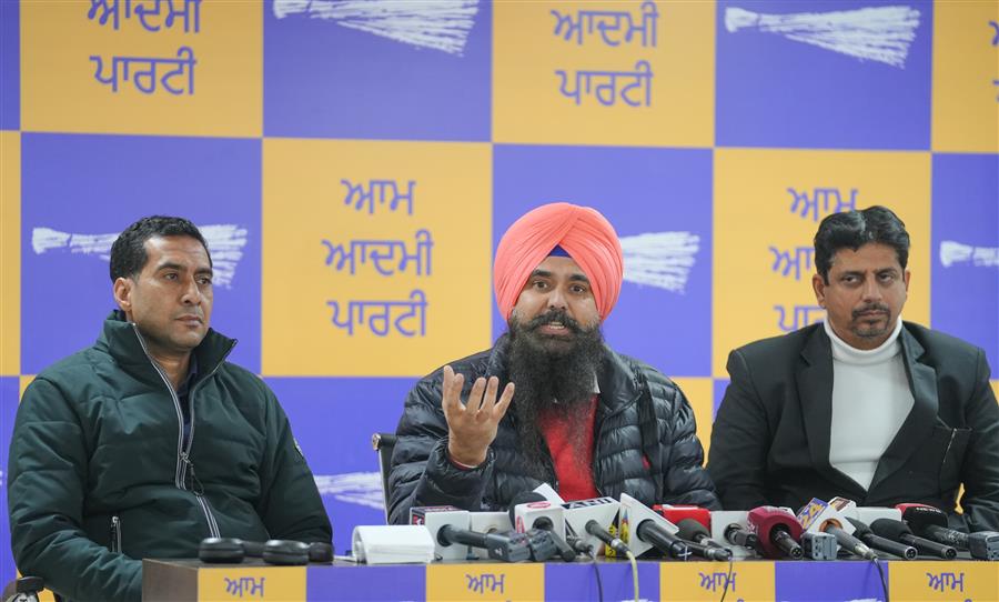 ਆਪ ਨੇ ਪ੍ਰੋ. ਭੁੱਲਰ ਦੀ ਰਿਹਾਈ ਦੇ ਮੁੱਦੇ ‘ਤੇ ਝੂਠ ਅਤੇ ਪੰਜਾਬੀਆਂ ਨੂੰ ਗੁੰਮਰਾਹ ਕਰਨ ਲਈ ਅਕਾਲੀ ਦਲ (ਬਾਦਲ) ਦੀ  ਕੀਤੀ ਆਲੋਚਨਾ