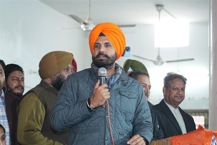 ਸਾਬਕਾ ਵਰਕਰਾਂ ਦਾ ਲਹਿਰਾਗਾਗਾ ਕਾਲਜ ਦੇ ਬਾਹਰ 100 ਦਿਨਾਂ ਤੋਂ ਵੱਧ ਸਮੇਂ ਤੋਂ ਧਰਨਾ ਜਾਰੀ