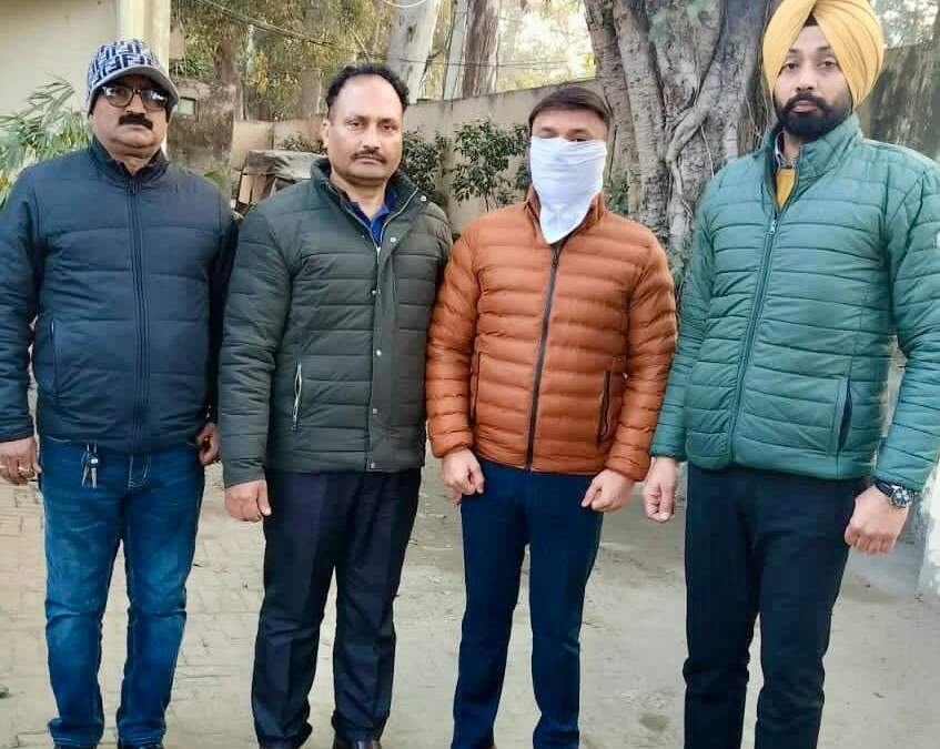 ਆਈ.ਡੀ.ਐਫ.ਸੀ. ਬੈਂਕ ਦਾ ਮੈਨੇਜਰ 40,000 ਰੁਪਏ ਰਿਸ਼ਵਤ ਲੈਂਦਾ ਵਿਜੀਲੈਂਸ ਵੱਲੋਂ ਕਾਬੂ