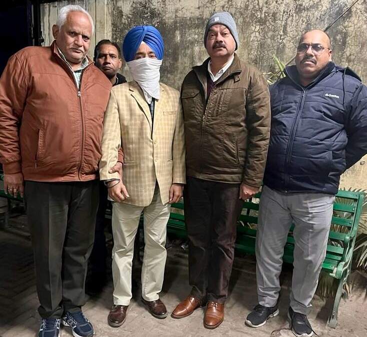 10,000 ਰੁਪਏ ਰਿਸ਼ਵਤ ਮੰਗਦਾ ਵਸੀਕਾ ਨਵੀਸ ਵਿਜੀਲੈਂਸ ਬਿਊਰੋ ਵੱਲੋਂ ਗ੍ਰਿਫਤਾਰ