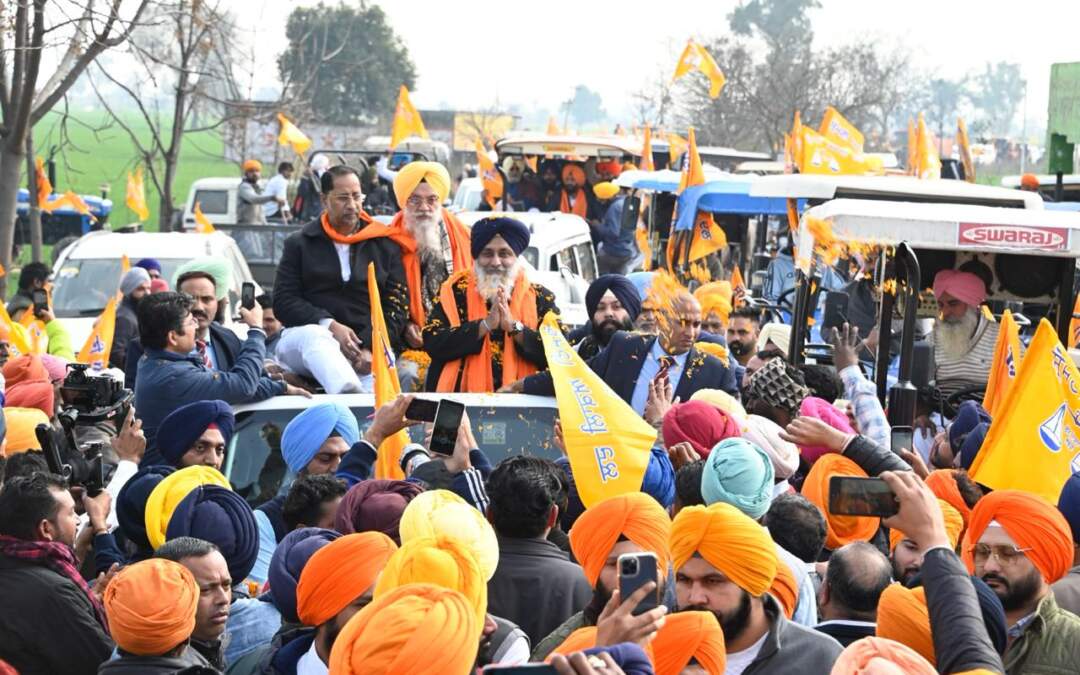 ਸੁਖਬੀਰ ਸਿੰਘ ਬਾਦਲ ਨੇ ਵਪਾਰ ਲਈ ਕੌਮਾਂਤਰੀ ਬਾਰਡਰ ਖੋਲ੍ਹਣ ਤੇ ਭਾਰਤੀ ਪਾਸੇ ਕੰਡਿਆਲੀ ਤਾਰ ਤੋਂ ਪਾਰ ਖੇਤੀ ਕਰਦੇ ਕਿਸਾਨਾਂ ਲਈ ਮੁਵਆਜ਼ੇ ਵਿਚ ਵਾਧੇ ਦੀ ਕੀਤੀ ਮੰਗ