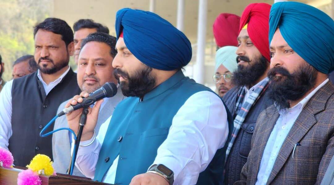 ਕੈਬਨਿਟ ਮੰਤਰੀ ਹਰਜੋਤ ਸਿੰਘ ਬੈਂਸ ਵਲੋਂ “ਆਪ ਦੀ ਸਰਕਾਰ ਆਪ ਦੇ ਦੁਆਰ” ਅਧੀਨ 54 ਕੈਂਪਾਂ ਵਿੱਚ ਸ਼ਿਰਕਤ