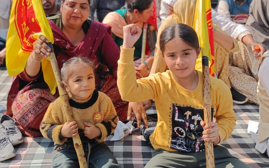 ਸੰਯੁਕਤ ਕਿਸਾਨ ਮੋਰਚੇ ਦੇ ਸੱਦੇ ਤੇ ਮੋਗਾ,ਧਰਮਕੋਟ,ਕੋਟ ਈਸੇ ਖਾਂ,ਫਤਿਹਗੜ੍ਹ ਪੰਜਤੂਰ ਬਜਾਰਾਂ ਸਮੇਤ ਨੈਸ਼ਨਲ ਹਾਈਵੇ ਕੀਤੇ ਜਾਮ