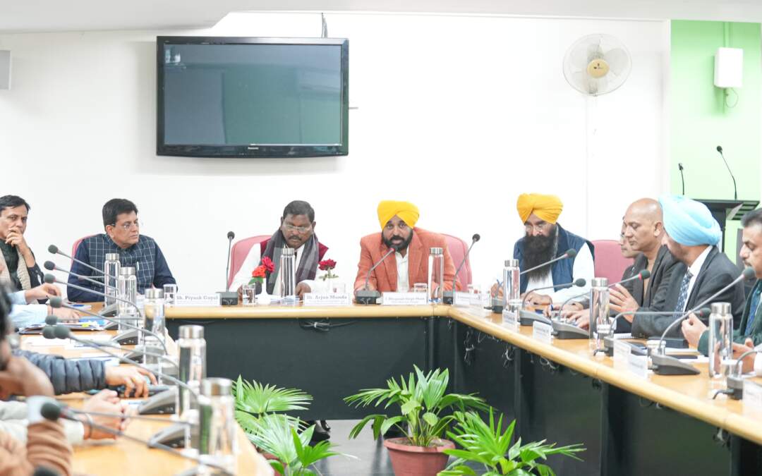 ਮੁੱਖ ਮੰਤਰੀ ਨੇ ਬਦਲਵੀਆਂ ਫ਼ਸਲਾਂ ‘ਤੇ ਘੱਟੋ-ਘੱਟ ਸਮਰਥਨ ਮੁੱਲ ਦੀ ਗਰੰਟੀ ਦੀ ਕੀਤੀ ਮੰਗ