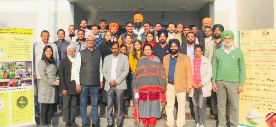 ਪੰਜਾਬ ਵਿੱਚ ਰੇਸ਼ਮ ਉਤਪਾਦਨ ਨੂੰ ਹੁਲਾਰਾ ਦੇਣ ਲਈ ਪੰਜ ਰੋਜ਼ਾ ਸਰੋਤ ਵਿਕਾਸ ਸਿਖਲਾਈ ਪ੍ਰੋਗਰਾਮ