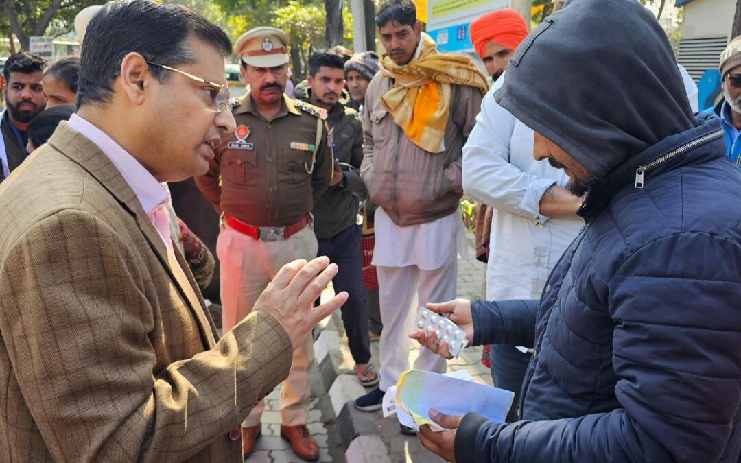 ਮੁੱਖ ਸਕੱਤਰ ਵੱਲੋਂ ਸਿਵਲ ਹਸਪਤਾਲ ਮੁਹਾਲੀ ਦਾ ਅਚਨਚੇਤੀ ਦੌਰਾ