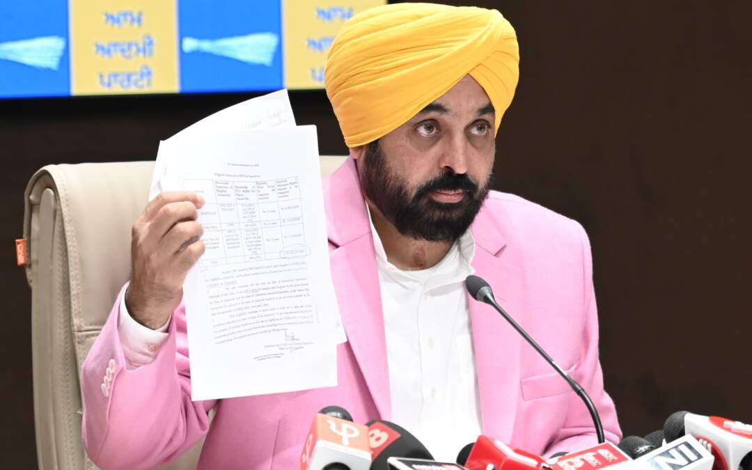 ਬਾਦਲ ਪਰਿਵਾਰ ਨੇ ਆਪਣੇ ਨਿੱਜੀ ਲਾਭਾਂ ਲਈ ਪੰਜਾਬ ਦੇ ਲੋਕਾਂ ਦੇ ਕਰੋੜਾਂ ਰੁਪਏ ਲੁੱਟੇ: ਮੁੱਖ ਮੰਤਰੀ