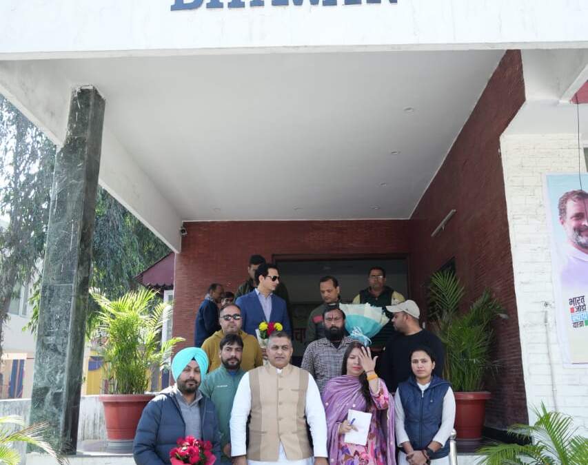 ਹਰਮੇਲ ਕੇਸਰੀ ਨੇ ਚੰਡੀਗੜ੍ਹ ਸੰਸਦੀ ਸੀਟ ਤੋਂ ਕਾਂਗਰਸ ਪਾਰਟੀ ਦਾ ਉਮੀਦਵਾਰ ਬਣਨ ਲਈ ਅਪਲਾਈ ਕੀਤਾ ਹੈ।