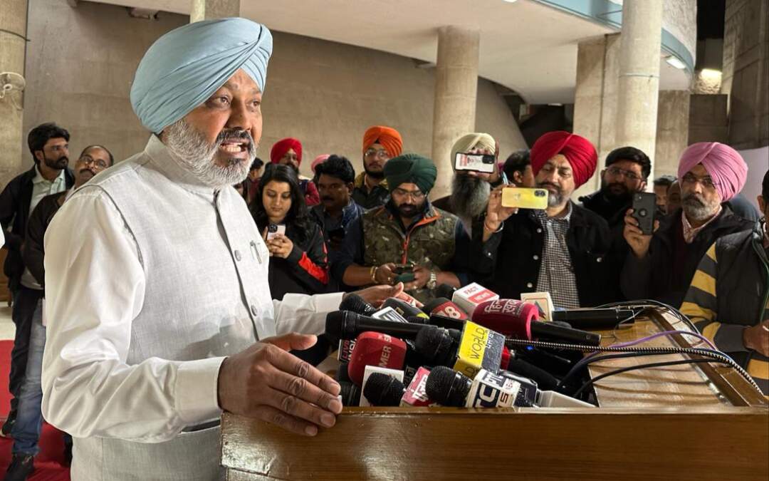 ਰਾਜਪਾਲ ਦਾ ਭਾਸ਼ਣ ਰੋਕਣ ਦਾ ਯਤਨ ਕਰਕੇ ਕਾਂਗਰਸ ਨੇ ਪਵਿੱਤਰ ਸਦਨ ਦੀ ਤੌਹੀਨ ਕੀਤੀ: ਹਰਪਾਲ ਸਿੰਘ ਚੀਮਾ