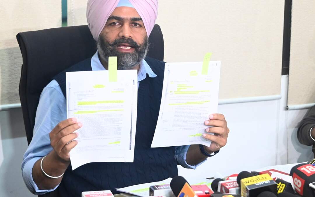 ਅਕਾਲੀ ਦਲ ਨੇ ਸੁਖ ਵਿਲਾਸ ਪ੍ਰੋਜੈਕਟ ਨੂੰ ਲੈ ਕੇ ਮੁੱਖ ਮੰਤਰੀ ਦੇ ਹਰ ਦੋਸ਼ ਨੂੰ ਨਕਾਰਿਆ ਹੈ।