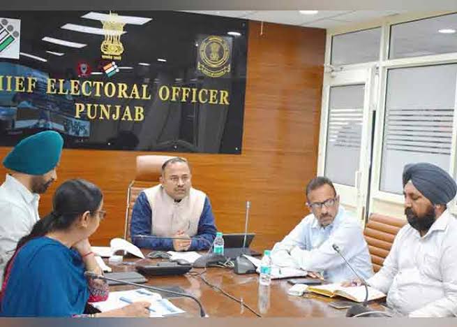 ਲੋਕ ਸਭਾ ਚੋਣ 2024: CEO ਨੇ DCs ਨਾਲ ਕੀਤੀ ਮੀਟਿੰਗ