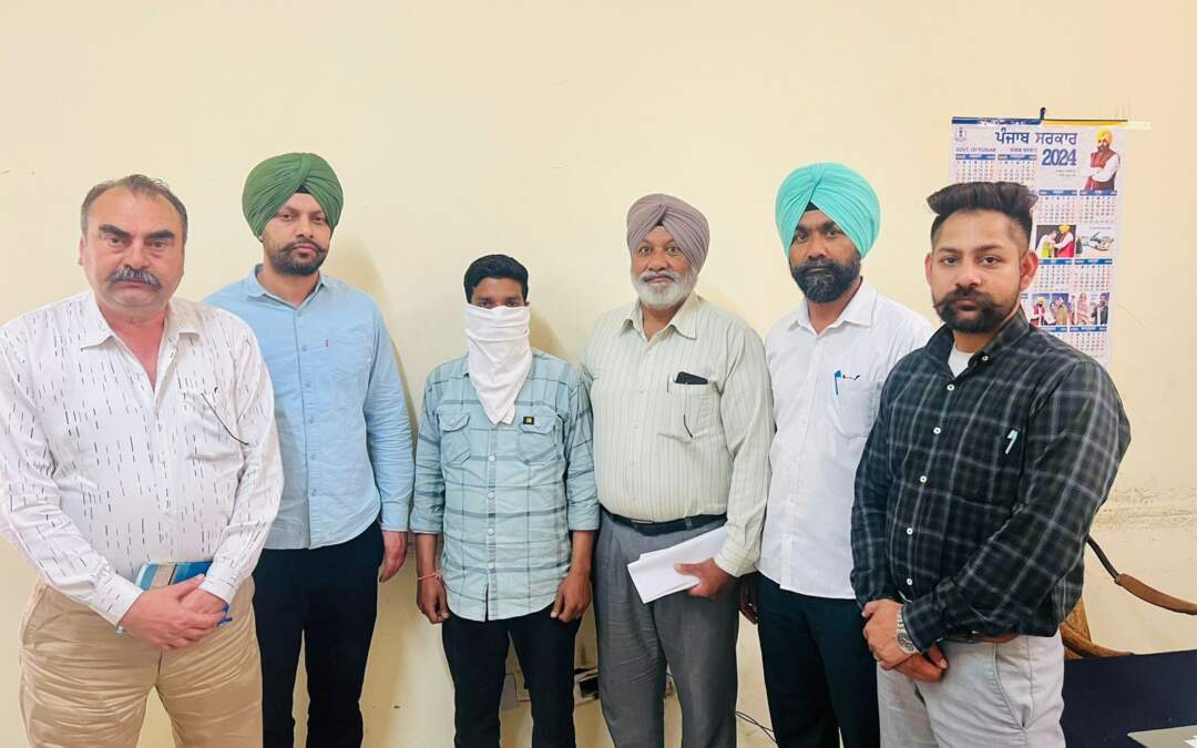 8,000 ਰੁਪਏ ਦੀ ਰਿਸ਼ਵਤ ਲੈਣ ਵਾਲਾ ਪਟਵਾਰੀ ਵਿਜੀਲੈਂਸ ਬਿਊਰੋ ਵੱਲੋਂ ਗ੍ਰਿਫਤਾਰ