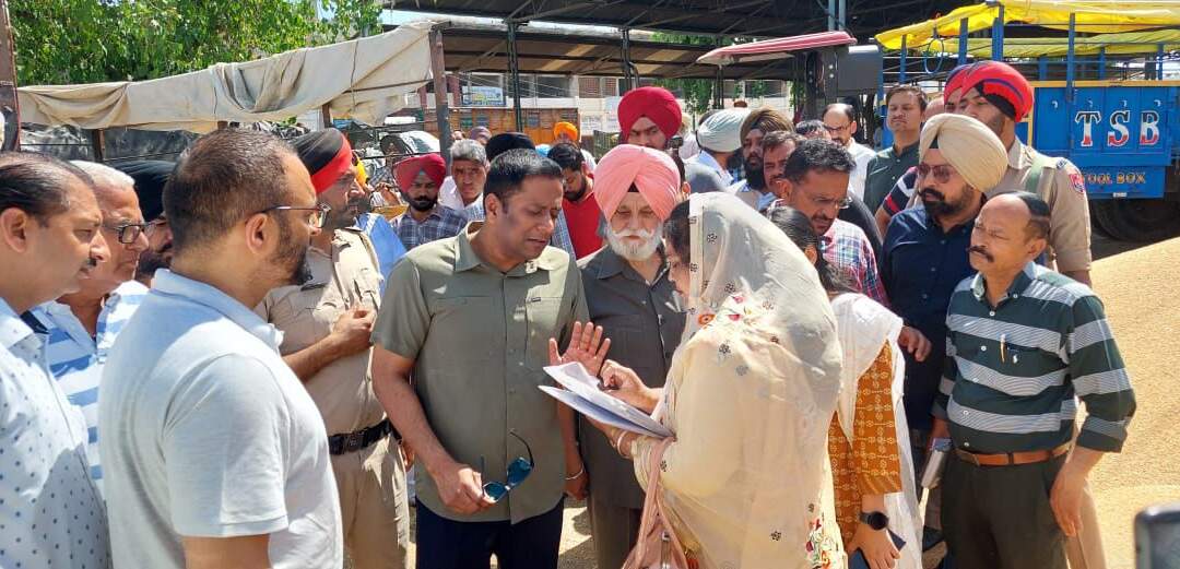 ਮਾਰਕਫੈੱਡ ਦੇ ਐਮ.ਡੀ. ਵੱਲੋਂ ਖੰਨਾ ਦੀ ਅਨਾਜ ਮੰਡੀ ‘ਚ ਕਣਕ ਦੇ ਖਰੀਦ ਕਾਰਜਾਂ ਦਾ ਨਿਰੀਖਣ