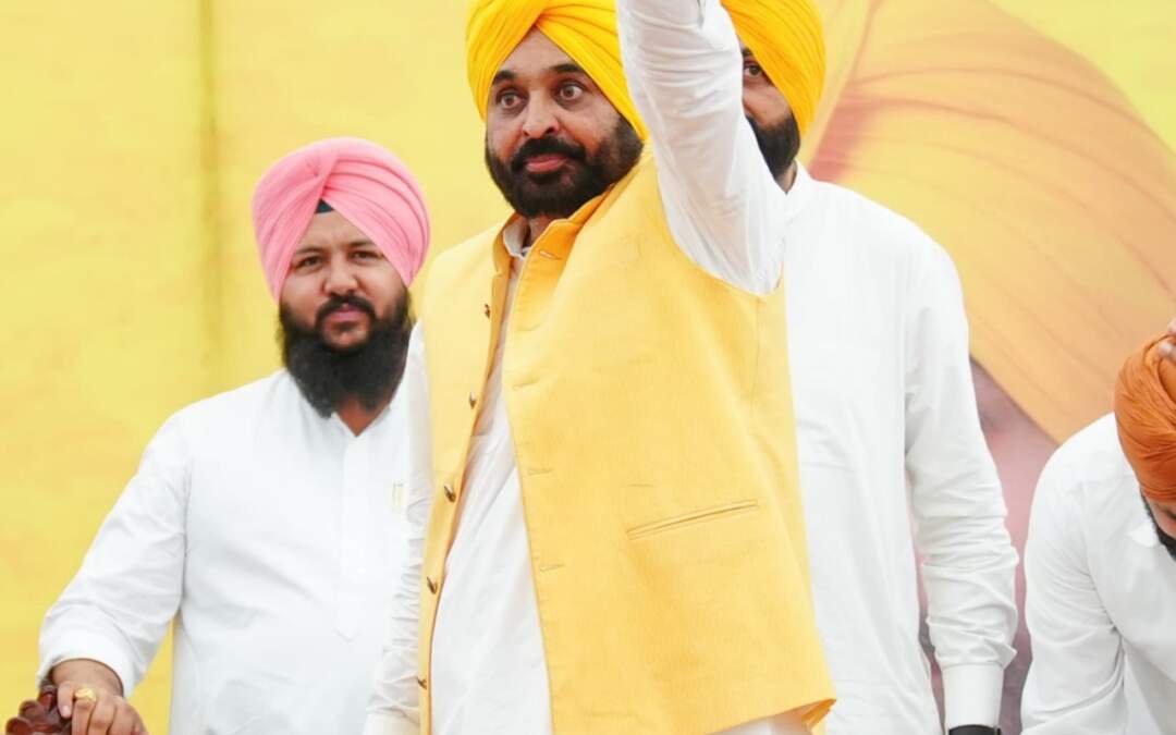 ਪਹਿਲੀ ਵਾਰ ਪੰਜਾਬ ‘ਚ ਪੰਜਾਬ ਦੇ ਲੋਕਾਂ ਦੀ ਆਪਣੀ ਸਰਕਾਰ ਹੈ, ਪਹਿਲੇ ਤਾਂ ਰਾਜੇ ਤੇ ਰਜਵਾੜੇ ਸੀ, ਜਿਹੜੇ ਆਮ ਲੋਕਾਂ ਨੂੰ ਮਲੰਗ ਅਤੇ ਮੈਟੀਰੀਅਲ ਦੱਸਦੇ ਹਨ: ਭਗਵੰਤ ਮਾਨ