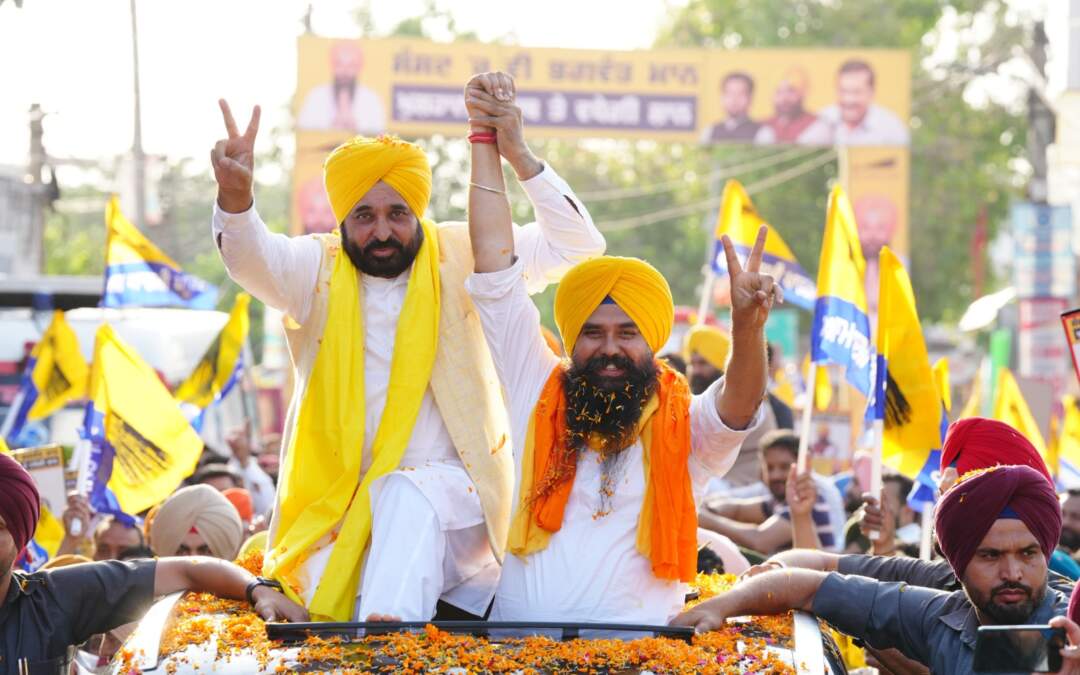 ਭਗਵੰਤ ਮਾਨ ਨੇ ਰੋਪੜ ‘ਚ ‘ਆਪ’ ਉਮੀਦਵਾਰ ਮਾਲਵਿੰਦਰ ਸਿੰਘ ਕੰਗ ਲਈ ਕੀਤਾ ਚੋਣ ਪ੍ਰਚਾਰ, ਰੋਡ ਸ਼ੋਅ ‘ਚ ਜੁੱਟੀ ਲੋਕਾਂ ਦੀ ਭੀੜ