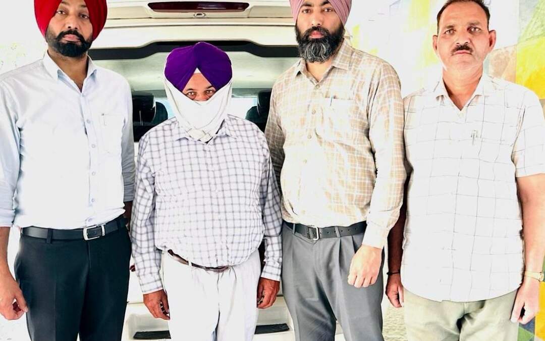 30,000 ਰੁਪਏ ਰਿਸ਼ਵਤ ਲੈਂਦਾ ਬੀ.ਡੀ.ਪੀ.ਓ. ਵਿਜੀਲੈਂਸ ਵੱਲੋਂ ਰੰਗੇ ਹੱਥੀਂ  ਕਾਬੂ