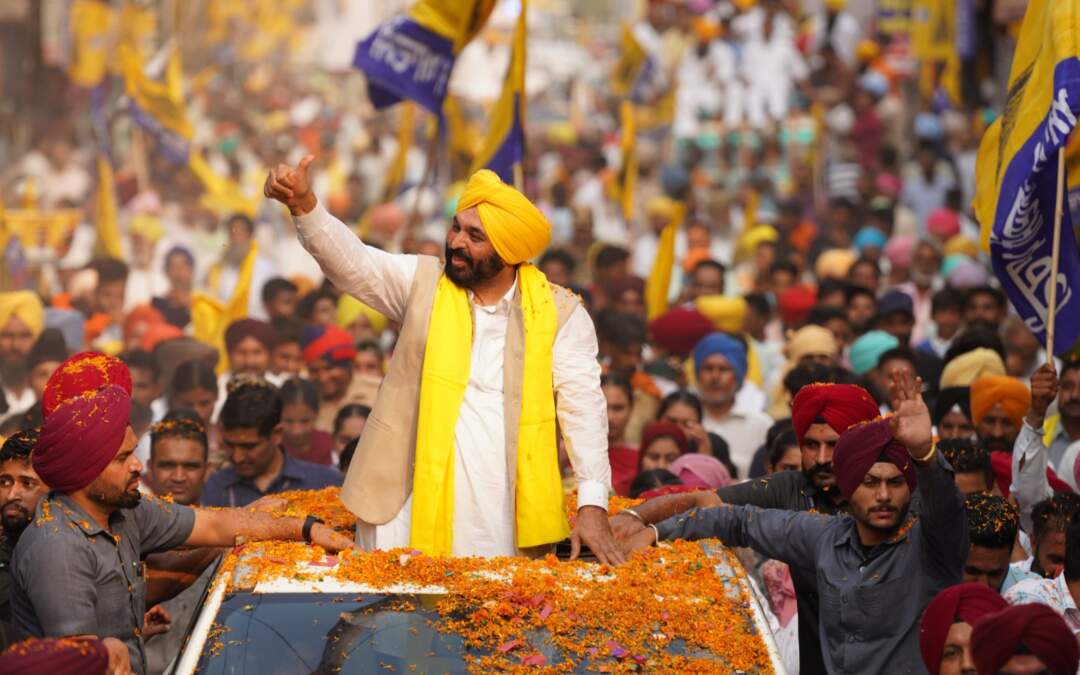 ਬਠਿੰਡਾ ਮਿਸ਼ਨ ‘ਤੇ ਮਾਨ – ਲੋਕਾਂ ਨਾਲ ਹਲਕੇ ਦੇ ਮੁੱਦਿਆਂ ‘ਤੇ ਕੀਤੀ ਗੱਲ, ਆਪਣੇ ਦੋ ਸਾਲ ਦੇ ਕੰਮ ਗਿਣਾਏ, ਬਾਦਲਾਂ ‘ਤੇ ਬੋਲਿਆ ਤਿੱਖਾ ਸਿਆਸੀ ਹਮਲਾ