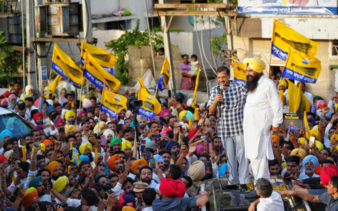 ਬਠਿੰਡਾ ਵਿਚ ਗਰਜੇ ਅਰਵਿੰਦ ਕੇਜਰੀਵਾਲ- “ਇਕ ਪਰਿਵਾਰ ਦੇ ਰਾਜੇ ਨੂੰ ਹੁਣ ਖ਼ਤਮ ਕਰਨਾ ਹੋਵੇਗਾ”