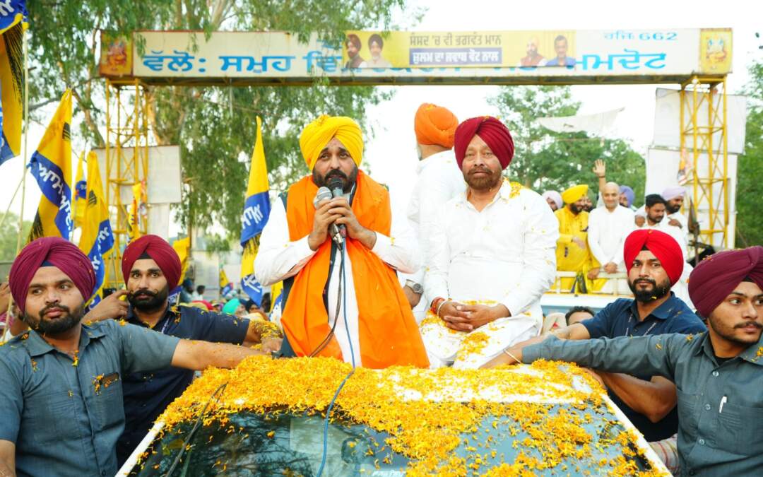 ਸੁਖਬੀਰ ਬਾਦਲ ਫ਼ਿਰੋਜ਼ਪੁਰ ਤੋਂ ਭੱਜਿਆ, ਹੁਣ ਬਠਿੰਡੇ ਤੋਂ ਵੀ ਮਾਂਝਿਆ ਜਾਣਾ ਏ- ਭਗਵੰਤ ਮਾਨ