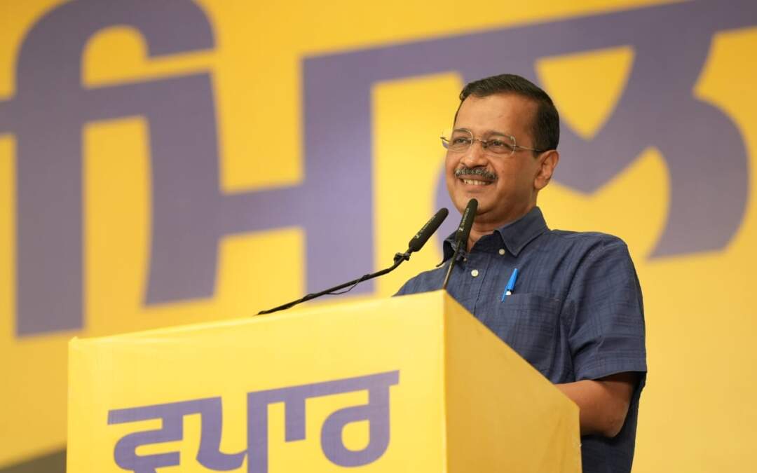 ਅਰਵਿੰਦ ਕੇਜਰੀਵਾਲ ਨੇ ਜਲੰਧਰ ‘ਚ ਵਪਾਰੀਆਂ-ਕਾਰੋਬਾਰੀਆਂ ਨਾਲ ਕੀਤੀ ਮੀਟਿੰਗ, ਕਿਹਾ- ਇਸ ਵਾਰ ਆਮ ਆਦਮੀ ਪਾਰਟੀ ਨੂੰ ਸਾਰੀਆਂ 13 ਸੀਟਾਂ ਜਿਤਾਓ