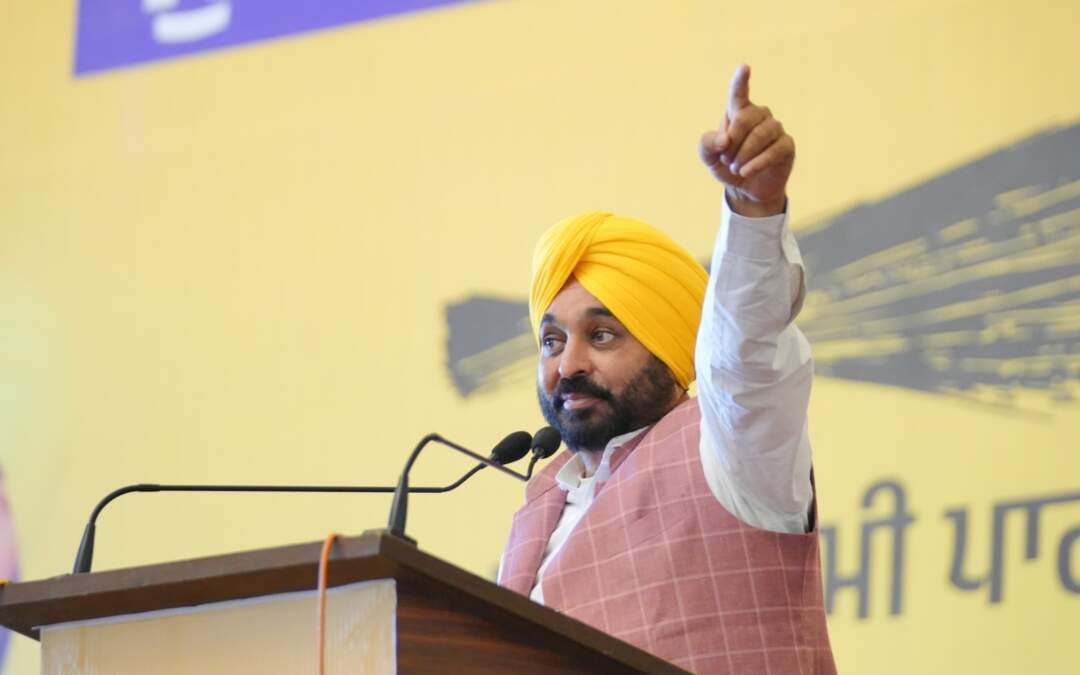 ਭਗਵੰਤ ਮਾਨ ਦੀ ਸ੍ਰੀ ਆਨੰਦਪੁਰ ਸਾਹਿਬ ਦੇ ਲੋਕਾਂ ਨੂੰ ਅਪੀਲ: ਹੁਣ ਜ਼ੁਲਮ ਦੇ ਖ਼ਿਲਾਫ਼ ਲੜਾਈ ਤਲਵਾਰਾਂ ਦੀ ਬਜਾਏ ਵੋਟਾਂ ਨਾਲ ਲੜੀ ਜਾ ਰਹੀ ਹੈ, ਤੁਸੀਂ ਸਾਡਾ ਸਾਥ ਦਿਓ!