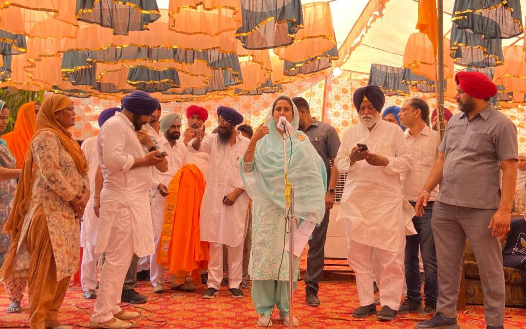 ਆਪ ਦੱਸੇ ਕਿ ਉਹ ਭ੍ਰਿਸ਼ਟਾਚਾਰ ਵਿਚ ਫਸੇ ਅਰਵਿੰਦ ਕੇਜਰੀਵਾਲ ਦਾ ਬਚਾਅ ਕਿਉਂ ਕਰ ਰਹੀ ਹੈ: ਹਰਸਿਮਰਤ ਕੌਰ ਬਾਦਲ