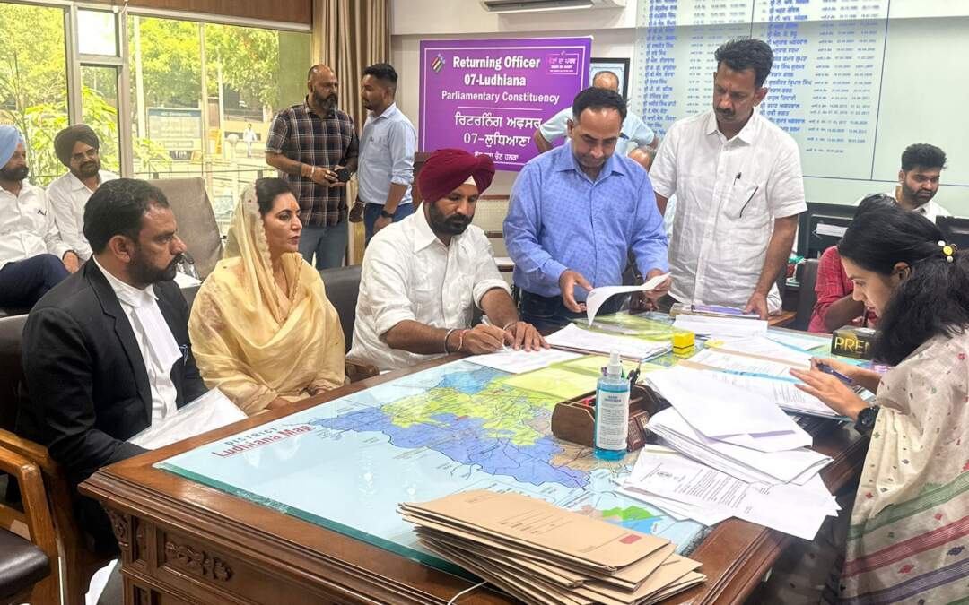 ਪੰਜਾਬ ਕਾਂਗਰਸ ਦੇ ਪ੍ਰਧਾਨ ਅਮਰਿੰਦਰ ਸਿੰਘ ਰਾਜਾ ਵੜਿੰਗ ਨੇ ਲੁਧਿਆਣਾ ਲੋਕ ਸਭਾ ਸੀਟ ਲਈ ਨਾਮਜ਼ਦਗੀ ਕਾਗਜ਼ ਦਾਖਲ ਕੀਤੇ